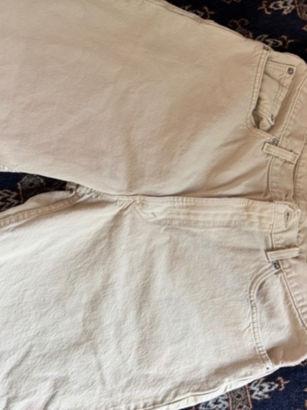 Levis 550 size 38 beige shorts excellent cond.